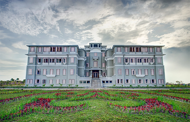 Le Bokor Palace